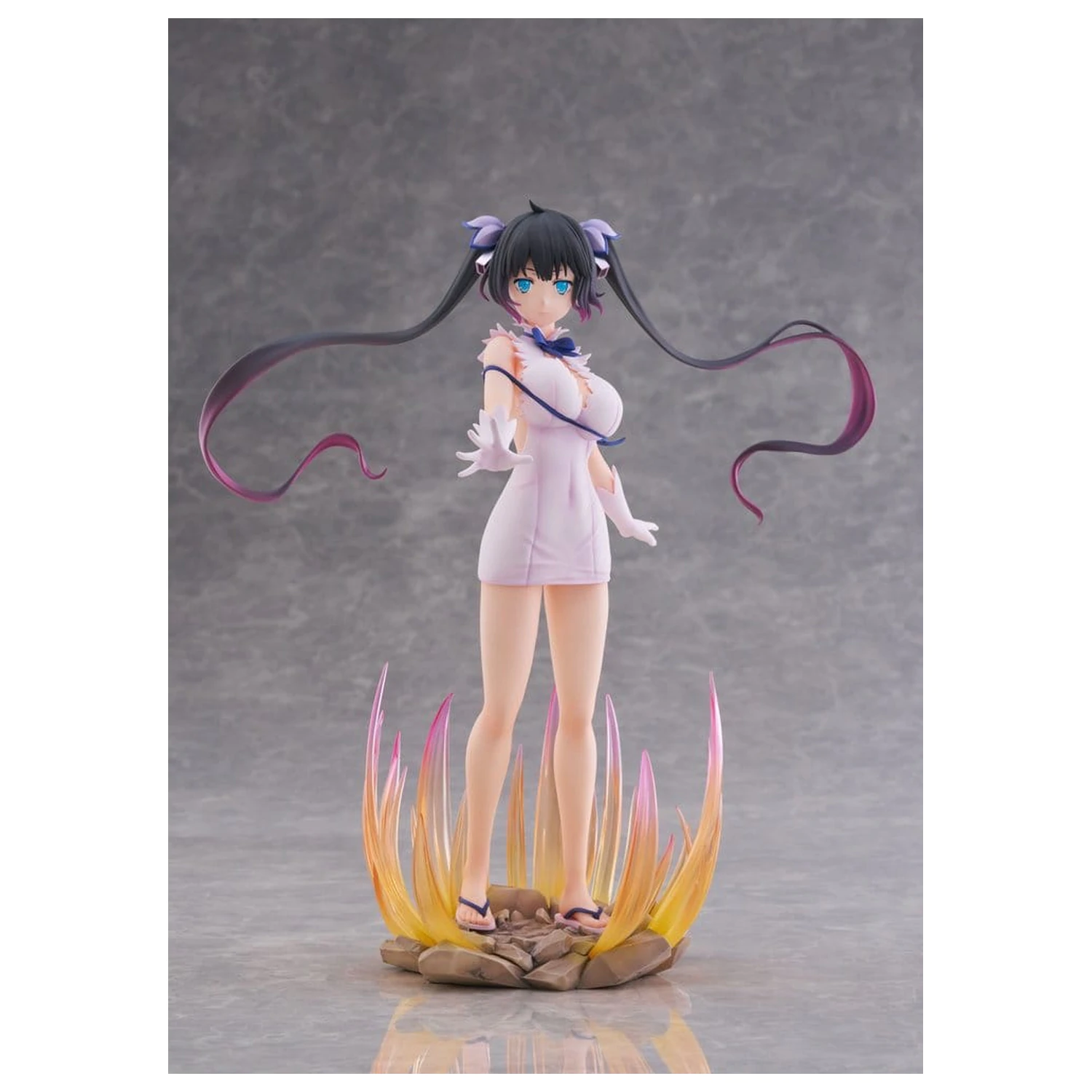 Is It Wrong to Try to Pick Up Girls in a Dungeon? V 1/7 Hestia Divinity Unleashed Ver. PVC figura 24 cm termékfotó