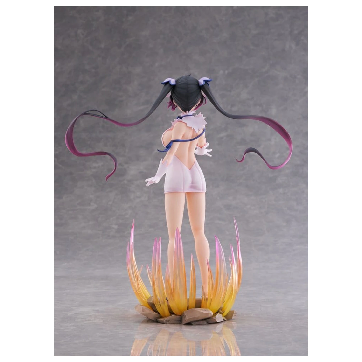 Is It Wrong to Try to Pick Up Girls in a Dungeon? V 1/7 Hestia Divinity Unleashed Ver. PVC figura 24 cm termékfotó