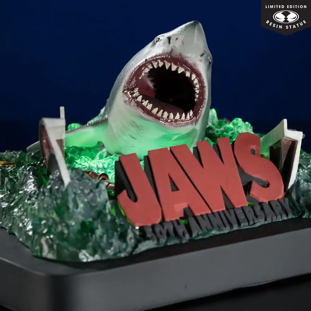Jaws 1/48 Jaws (50th Anniversary) PVC szobor figura 25 cm termékfotó