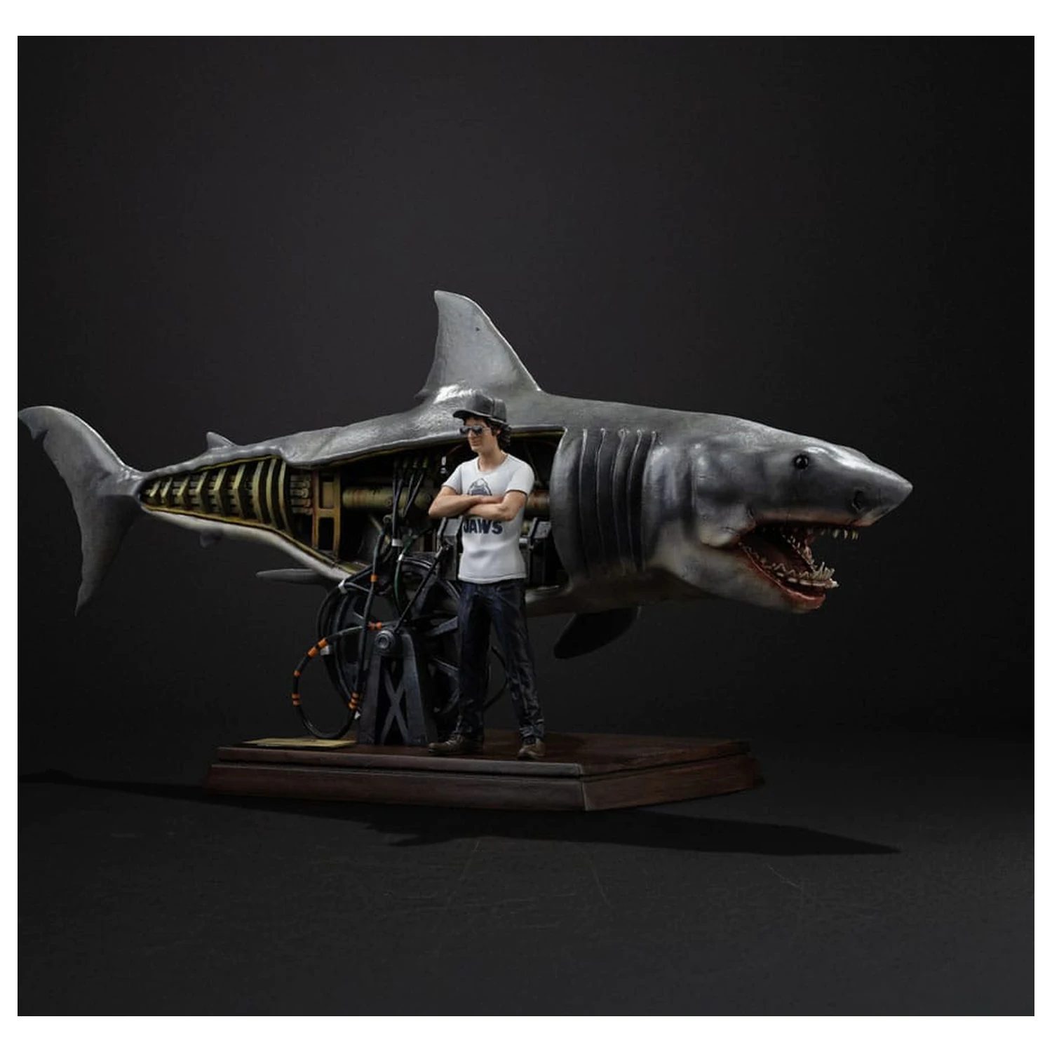 Jaws Deluxe Art Scale 1/10 Steven Spielberg Jaws 50th anniversary szobor figura 27 cm termékfotó
