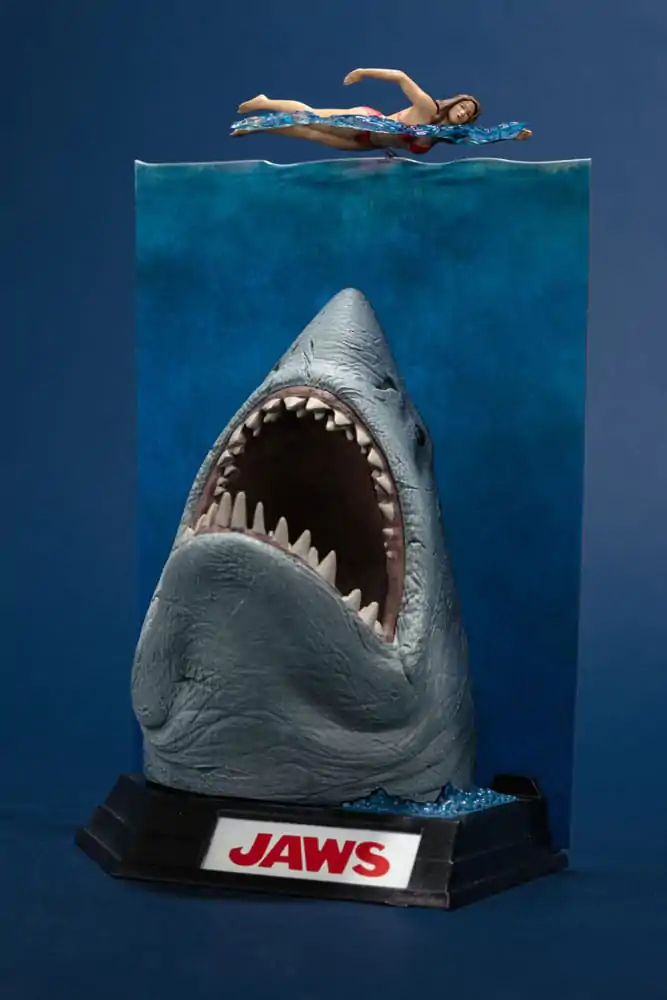 Jaws Movie Maniacs Jaws (50th Anniversary) PVC szobor figura 16 cm termékfotó