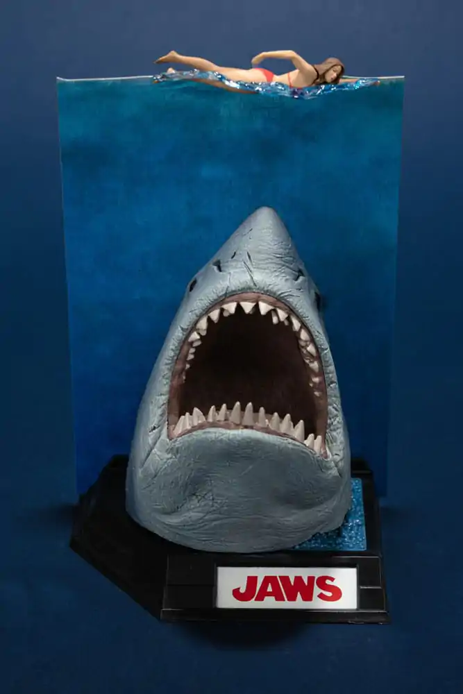 Jaws Movie Maniacs Jaws (50th Anniversary) PVC szobor figura 16 cm termékfotó