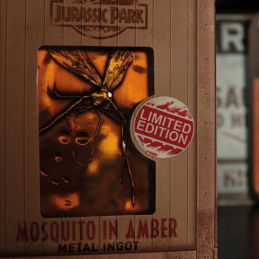 Jurassic Park Ingot Mosquito in Amber Limited Edition termékfotó