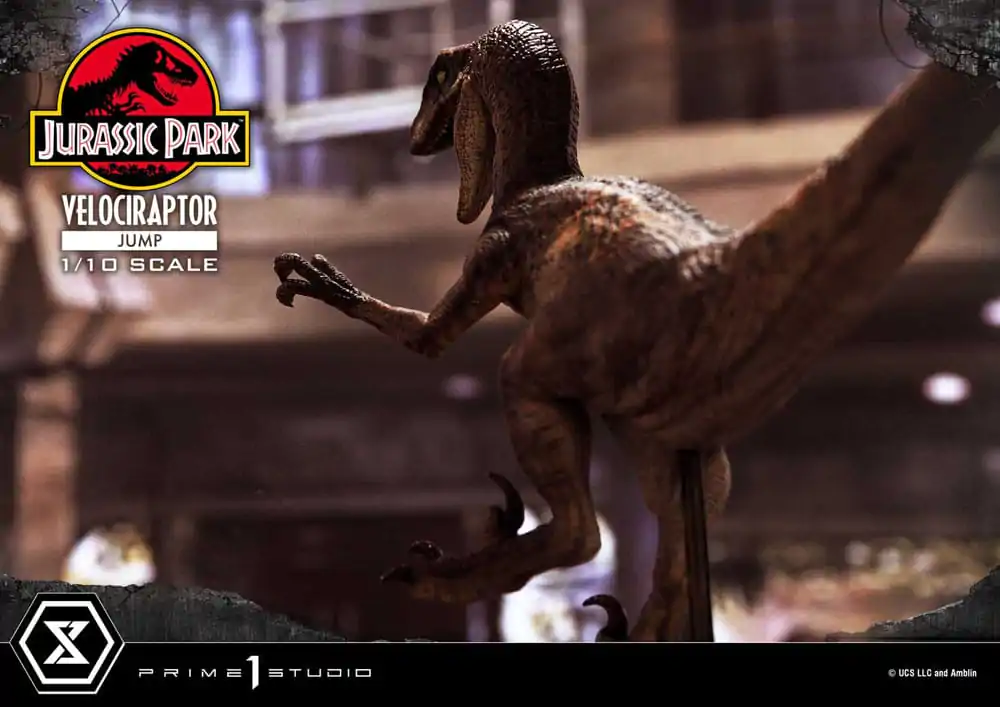 Jurassic Park Prime Collectibles 1/10 Velociraptor Jump szobor figura 21 cm termékfotó