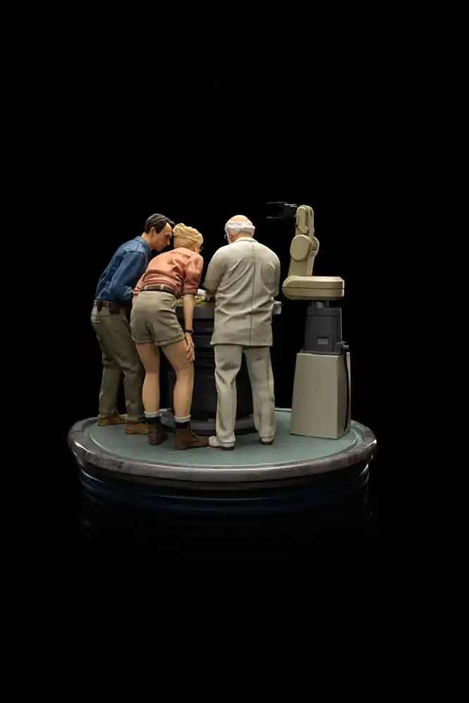 Jurassic Park Scale 1/10 Dino Hatching szobor figura 23 cm termékfotó