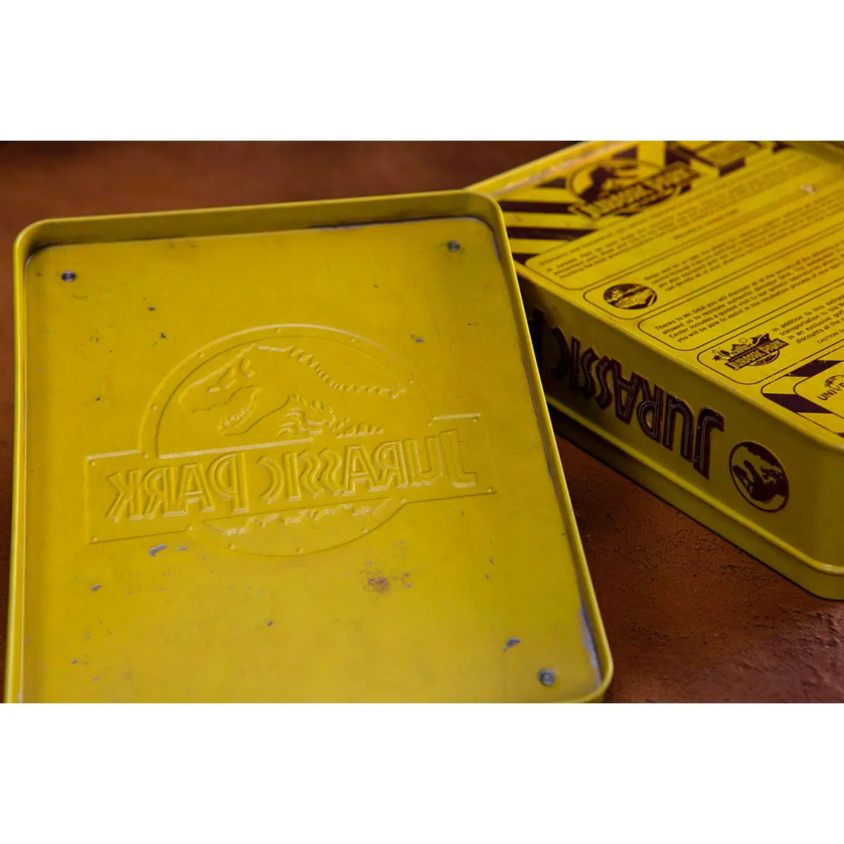 Jurassic Park Welcome Kit Amber fém doboz replika termékfotó
