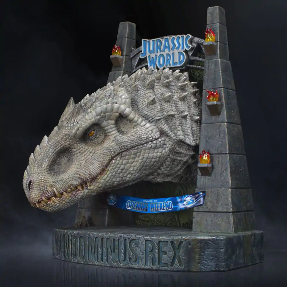 Jurassic World Indominus Rex mellszobor figura 27 cm termékfotó