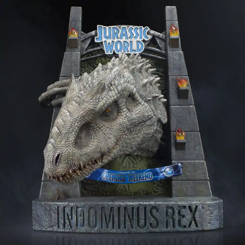 Jurassic World Indominus Rex mellszobor figura 27 cm termékfotó