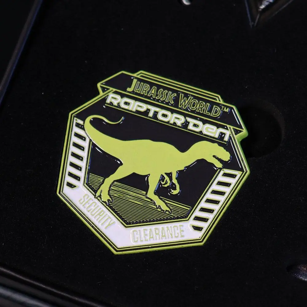 Jurassic World Raptor Training Commendation kitűző csomag Limitált kiadás termékfotó