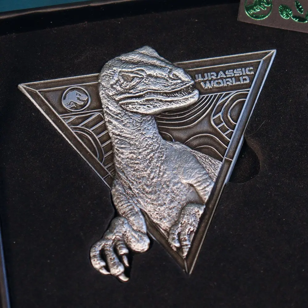 Jurassic World Raptor Training Commendation kitűző csomag Limitált kiadás termékfotó