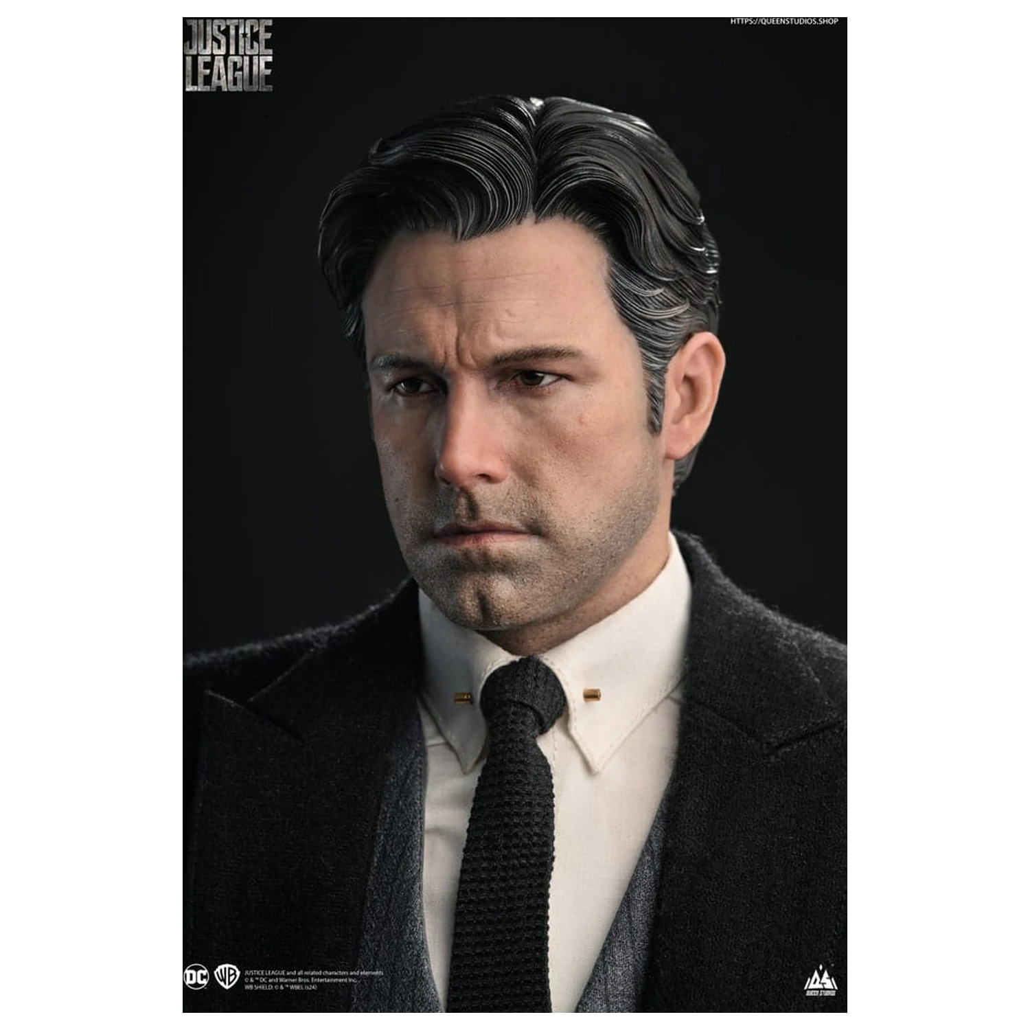 Justice League 1/4 Bruce Wayne (Ben Affleck) szobor figura  51 cm termékfotó