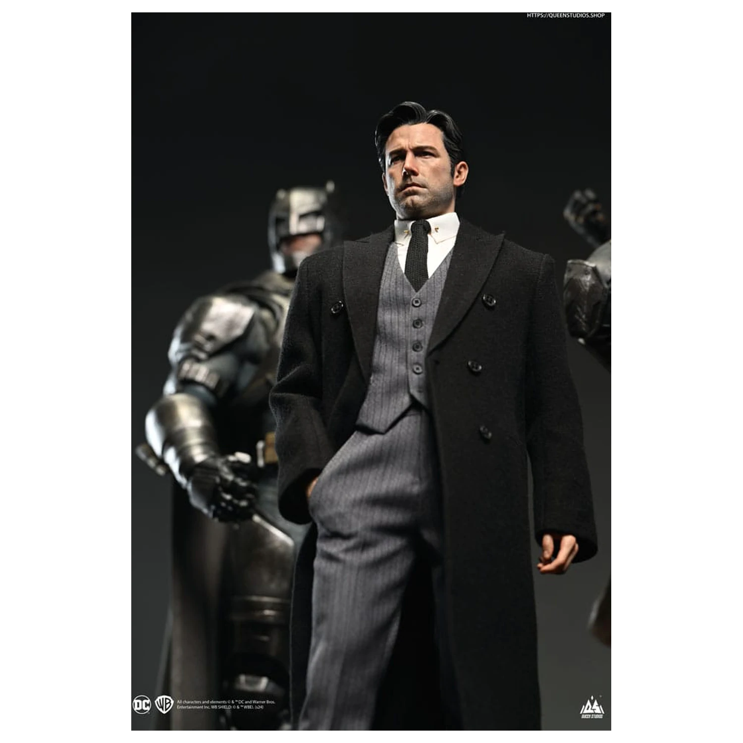 Justice League 1/4 Bruce Wayne (Ben Affleck) szobor figura  51 cm termékfotó