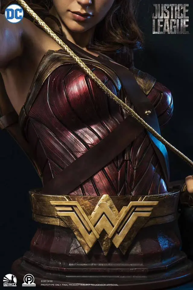 Justice League Life-Size Wonder Woman mellszobor figura 73 cm termékfotó