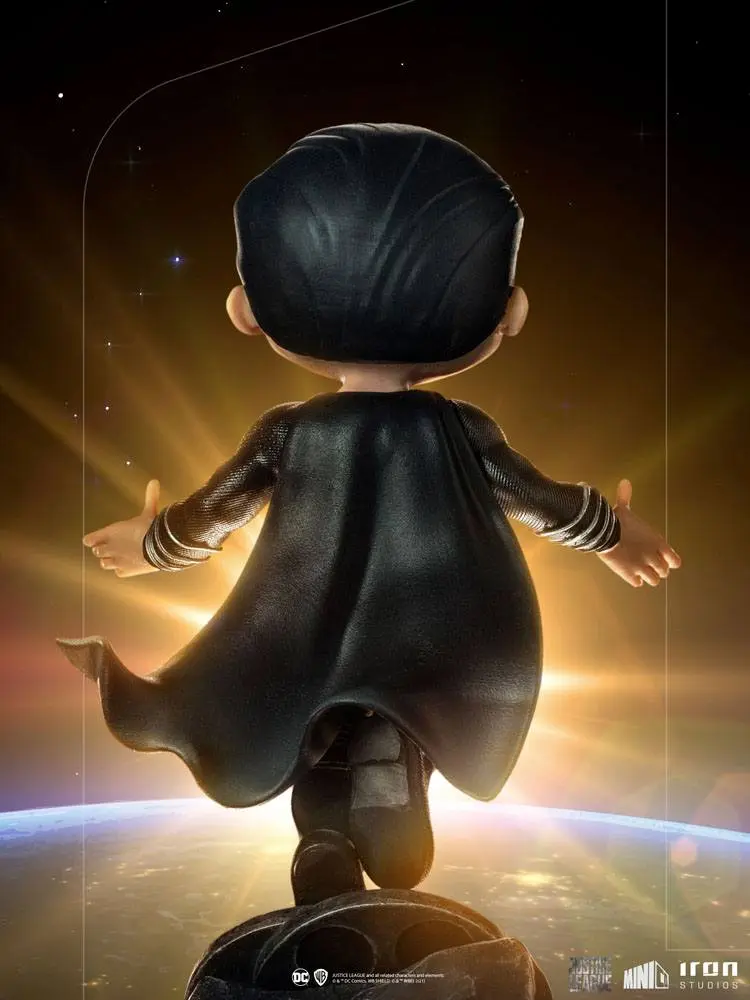 Justice League Mini Co. Deluxe Superman Black Suit PVC figura 18 cm termékfotó