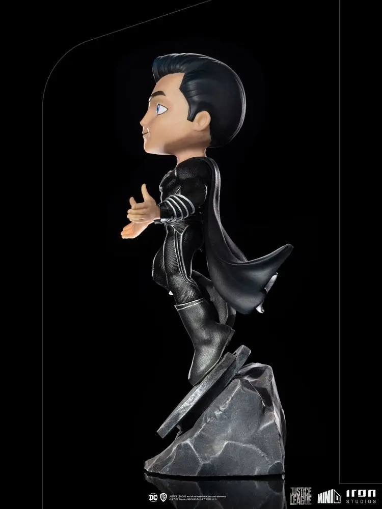 Justice League Mini Co. Deluxe Superman Black Suit PVC figura 18 cm termékfotó