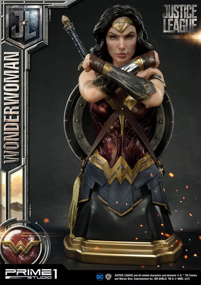 Justice League Wonder Woman mellszobor figura 44 cm termékfotó