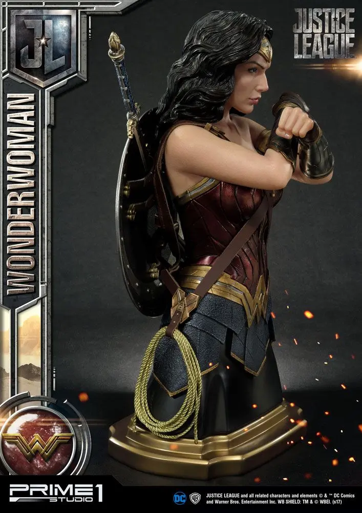 Justice League Wonder Woman mellszobor figura 44 cm termékfotó