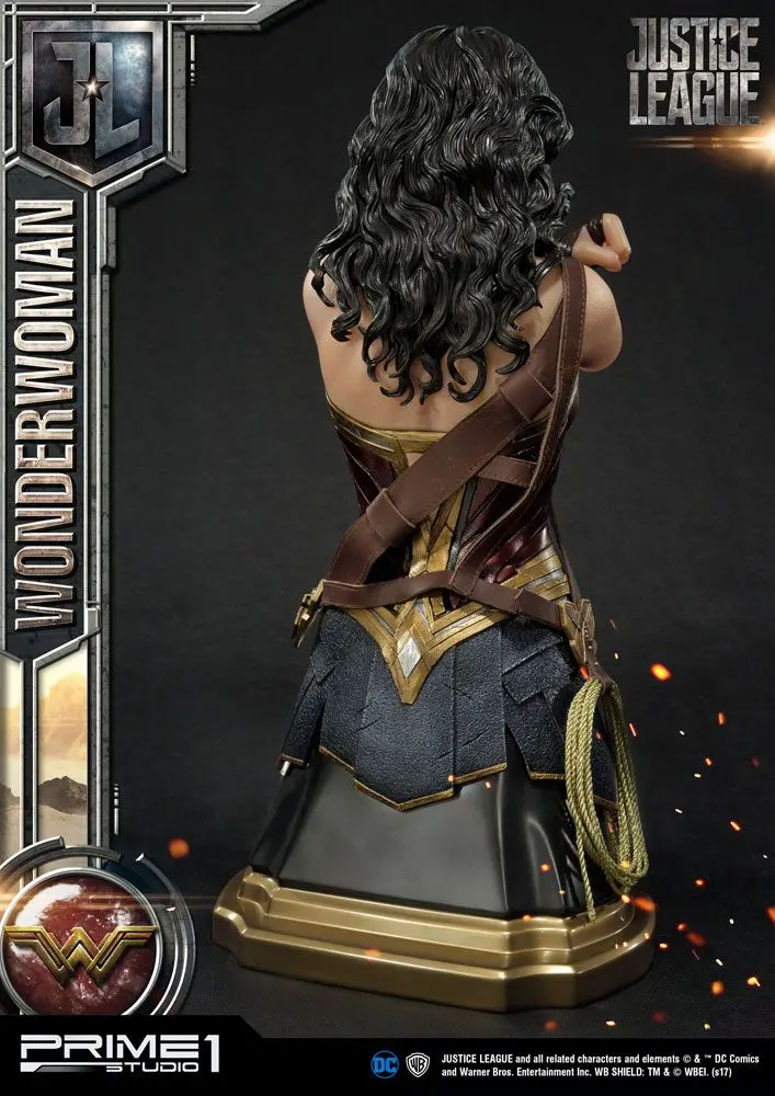 Justice League Wonder Woman mellszobor figura 44 cm termékfotó