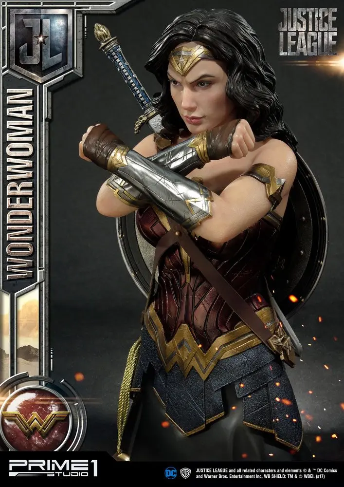 Justice League Wonder Woman mellszobor figura 44 cm termékfotó