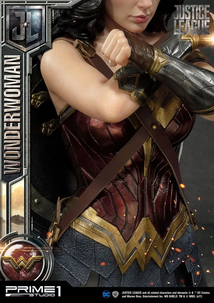 Justice League Wonder Woman mellszobor figura 44 cm termékfotó