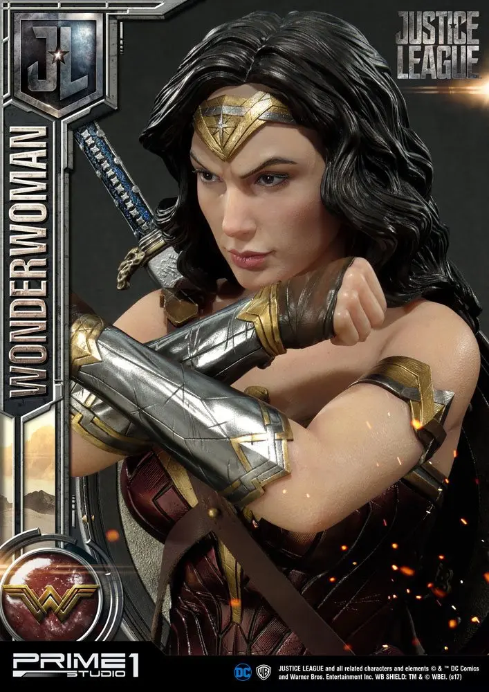 Justice League Wonder Woman mellszobor figura 44 cm termékfotó