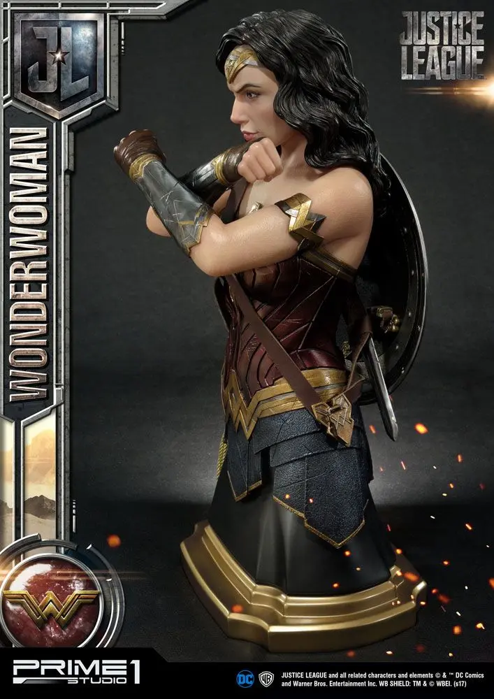Justice League Wonder Woman mellszobor figura 44 cm termékfotó