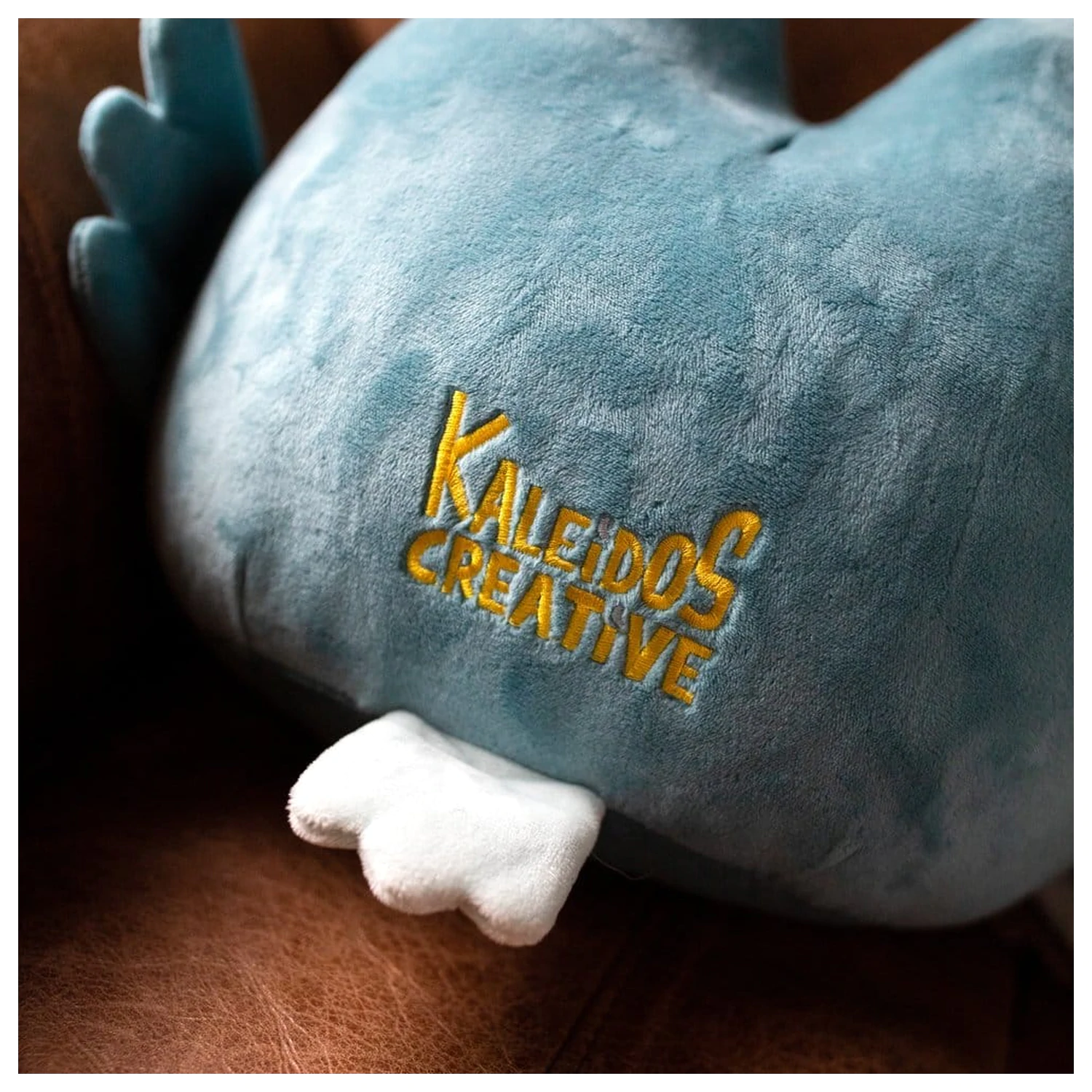 Kairos plüss figura 23 cm termékfotó