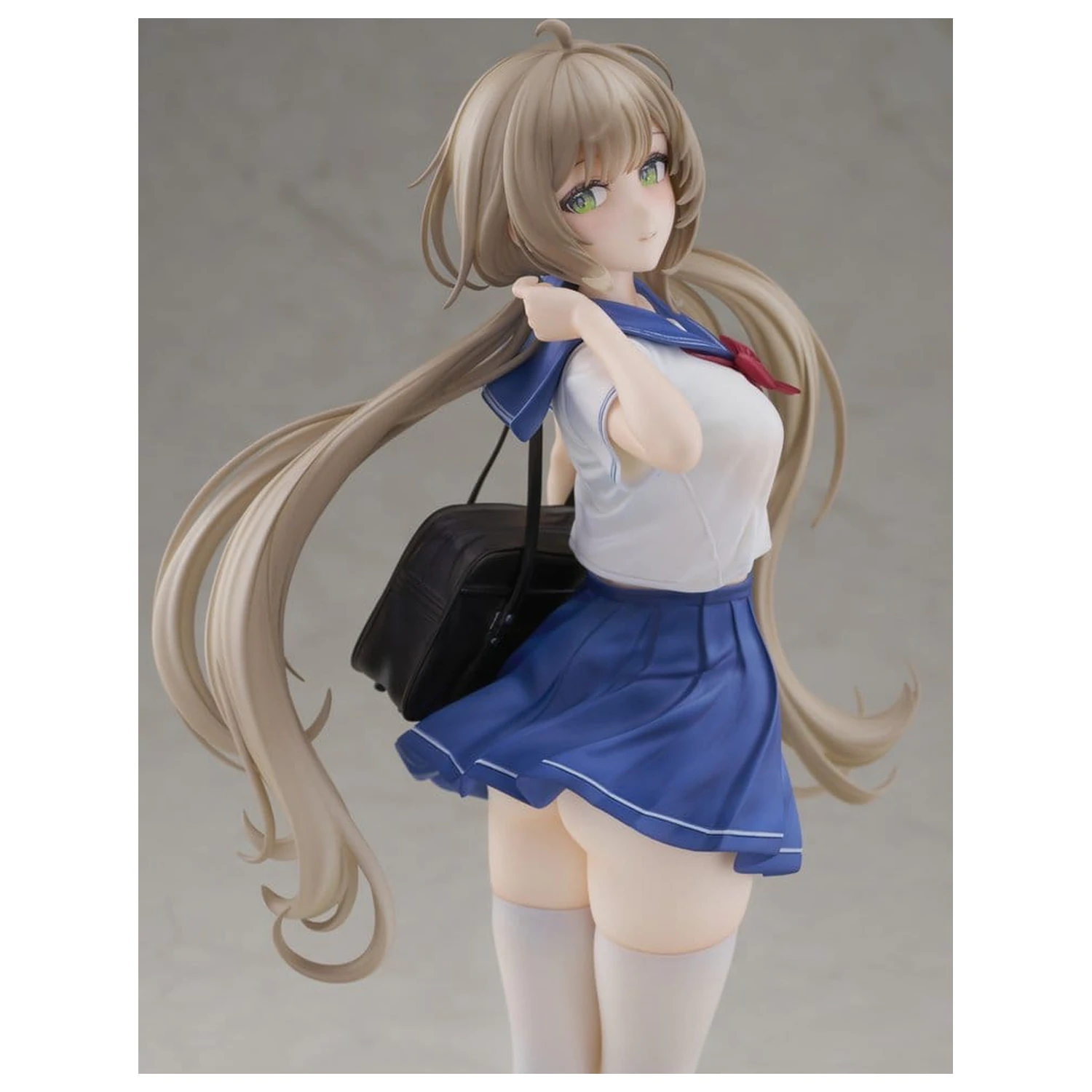 KoiKoi Sakura PVC figura 1/6 Momoko Uniform Ver. 27 cm termékfotó