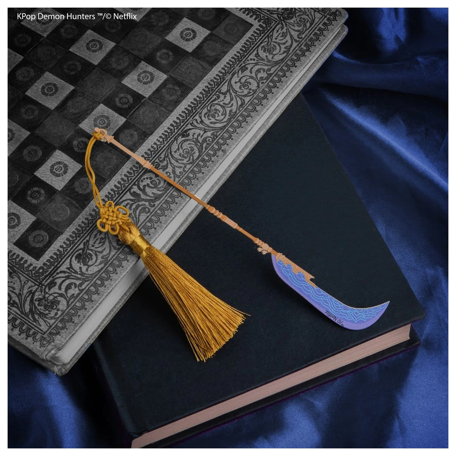 KPop Demon Hunters Mira's Gok-do fém könyvjelző termékfotó