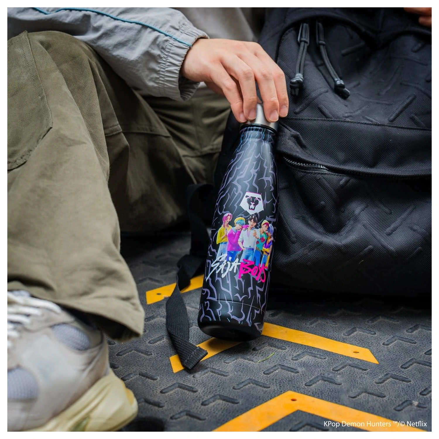 KPop Demon Hunters Saja Boys vizespalack kulacs termékfotó
