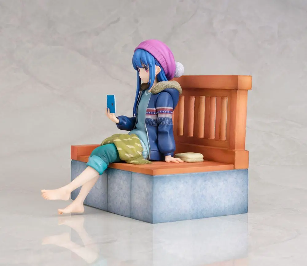 Laid-Back Camp 1/7 Rin Shima Footbath Ver. PVC szobor figura 17 cm termékfotó