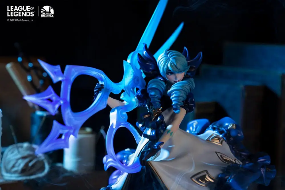 League of Legends 1/6 The Hallowed Seamstress - Gwen szobor figura 39 cm termékfotó