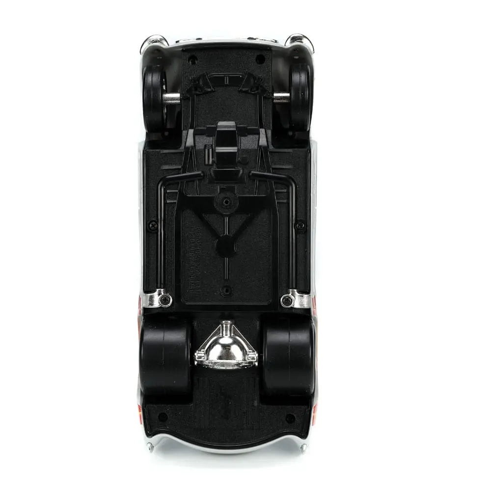 Looney Tunes Hollywood Rides Diecast Model 1/24 1957 Chevrolet Corvette és Bugs Bunny figura termékfotó