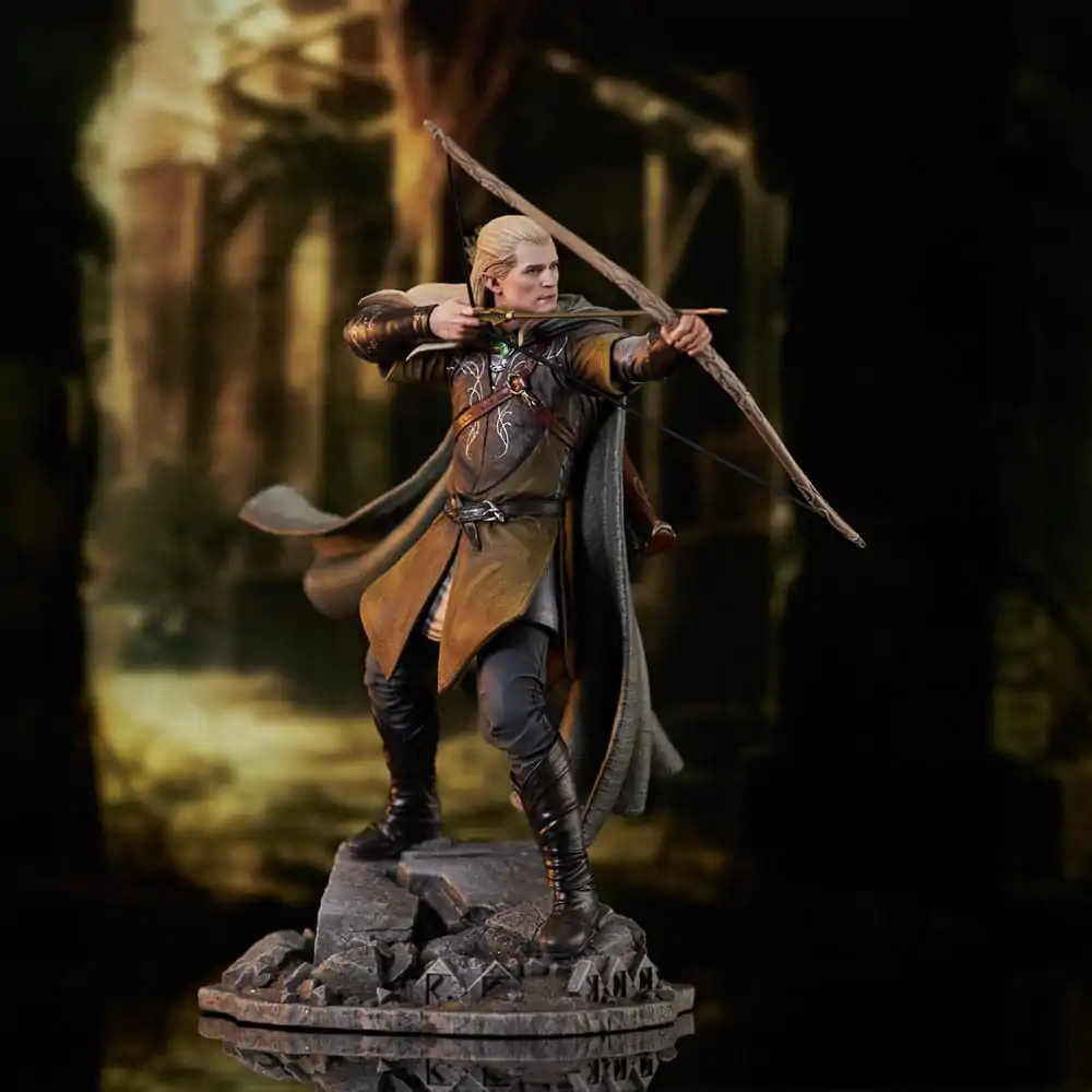 Lord of the Rings Deluxe GalleryLegolas  PVC szobor figura 25 cm termékfotó