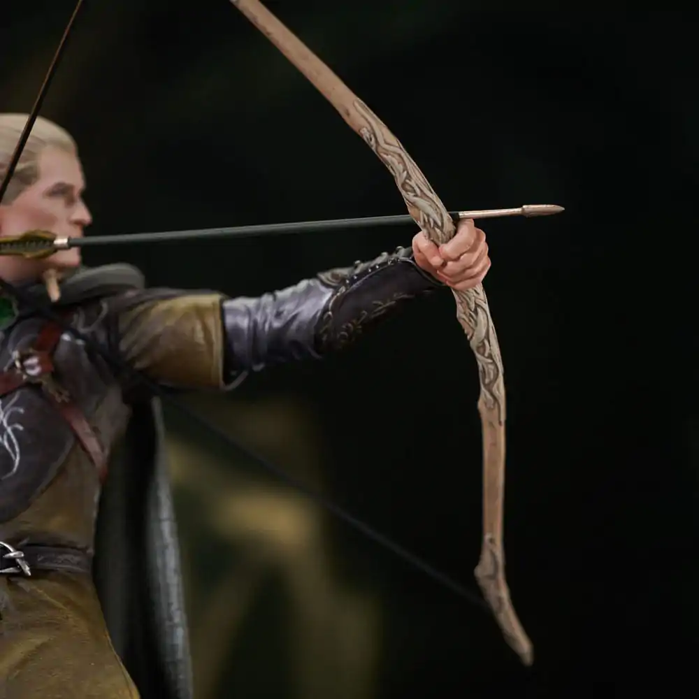 Lord of the Rings Deluxe GalleryLegolas  PVC szobor figura 25 cm termékfotó