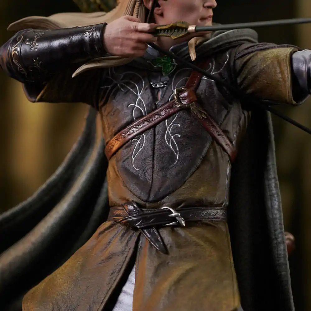 Lord of the Rings Deluxe GalleryLegolas  PVC szobor figura 25 cm termékfotó