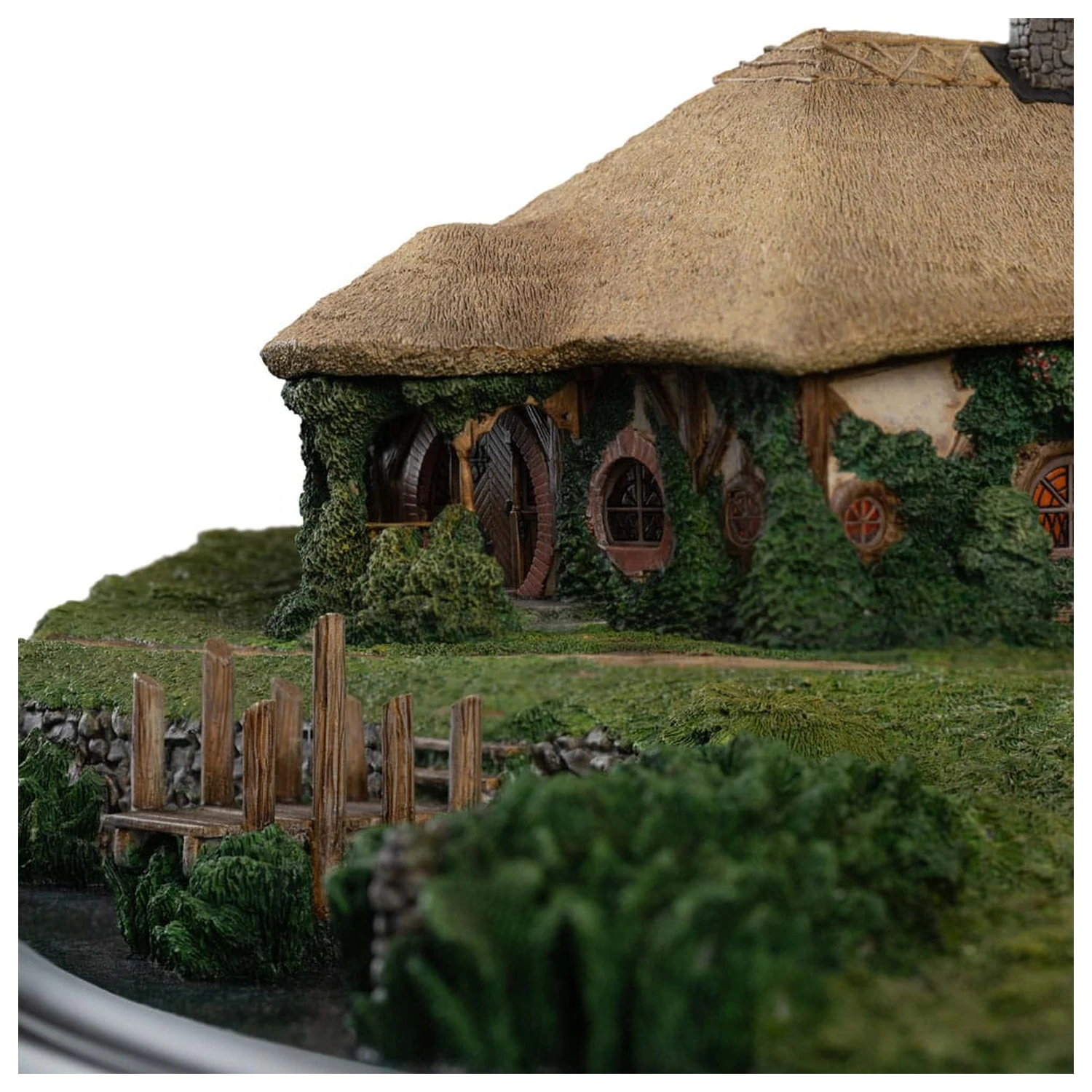 Lord of the Rings The Green Dragon Inn szobor figura termékfotó