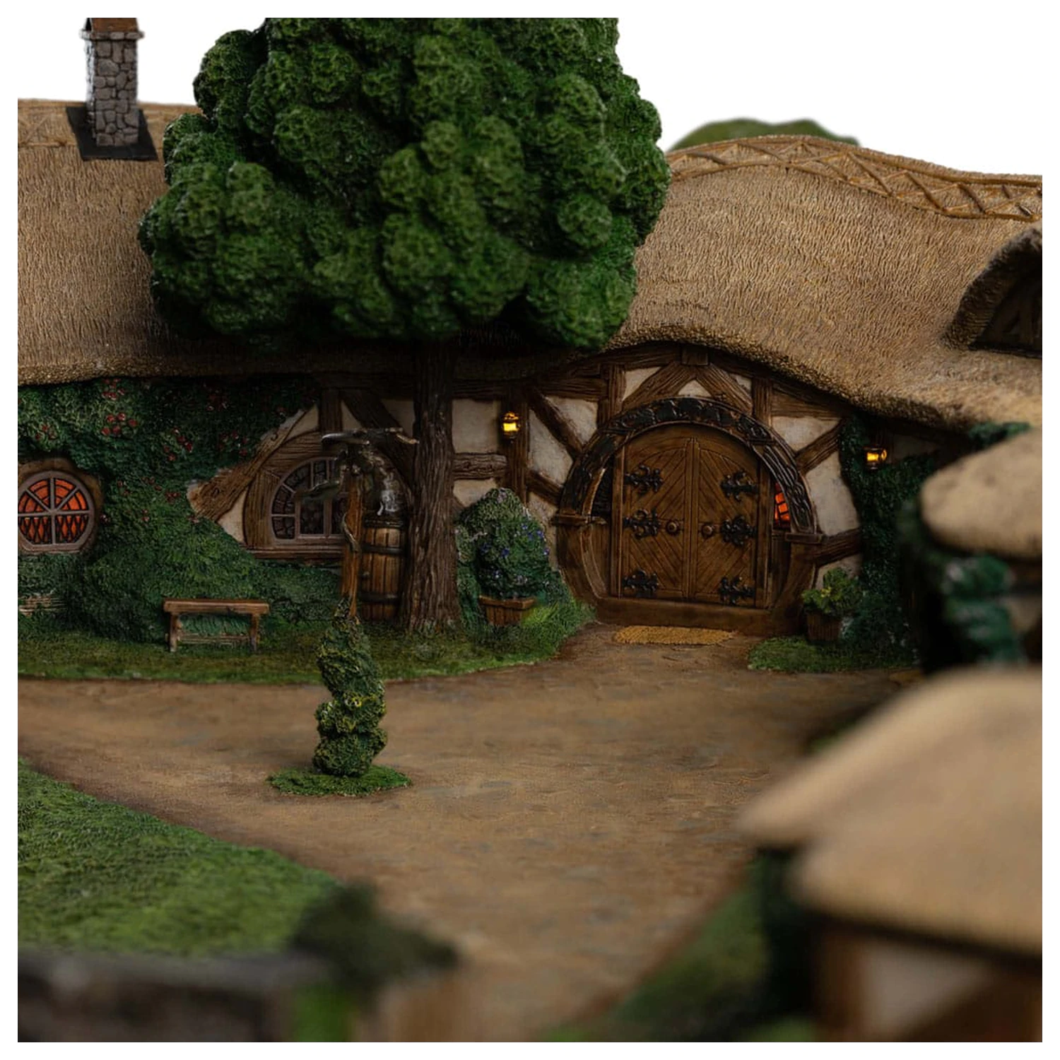Lord of the Rings The Green Dragon Inn szobor figura termékfotó
