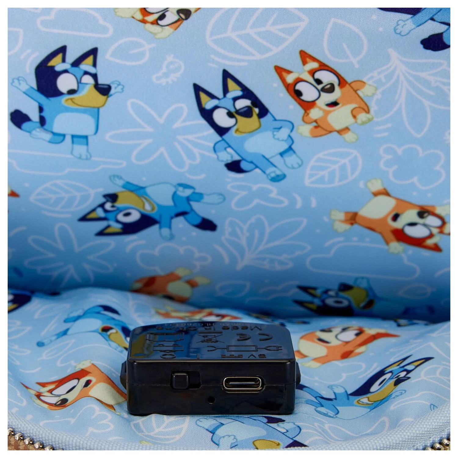 Loungefly Bluey táska hátizsák 26cm termékfotó