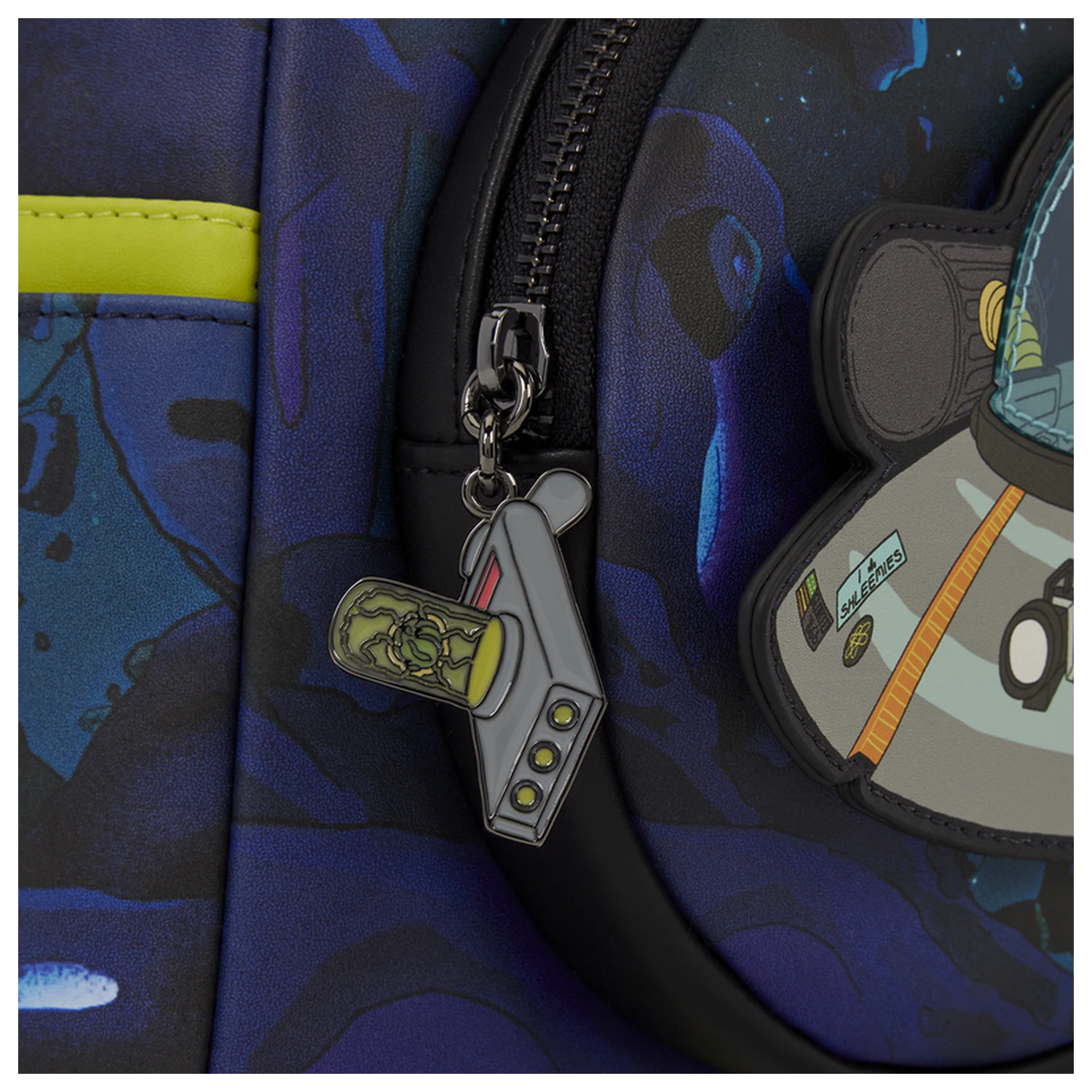 Loungefly Cartoon Network Rick and Morty Space Cruiser Loungefly táska hátizsák 26cm termékfotó