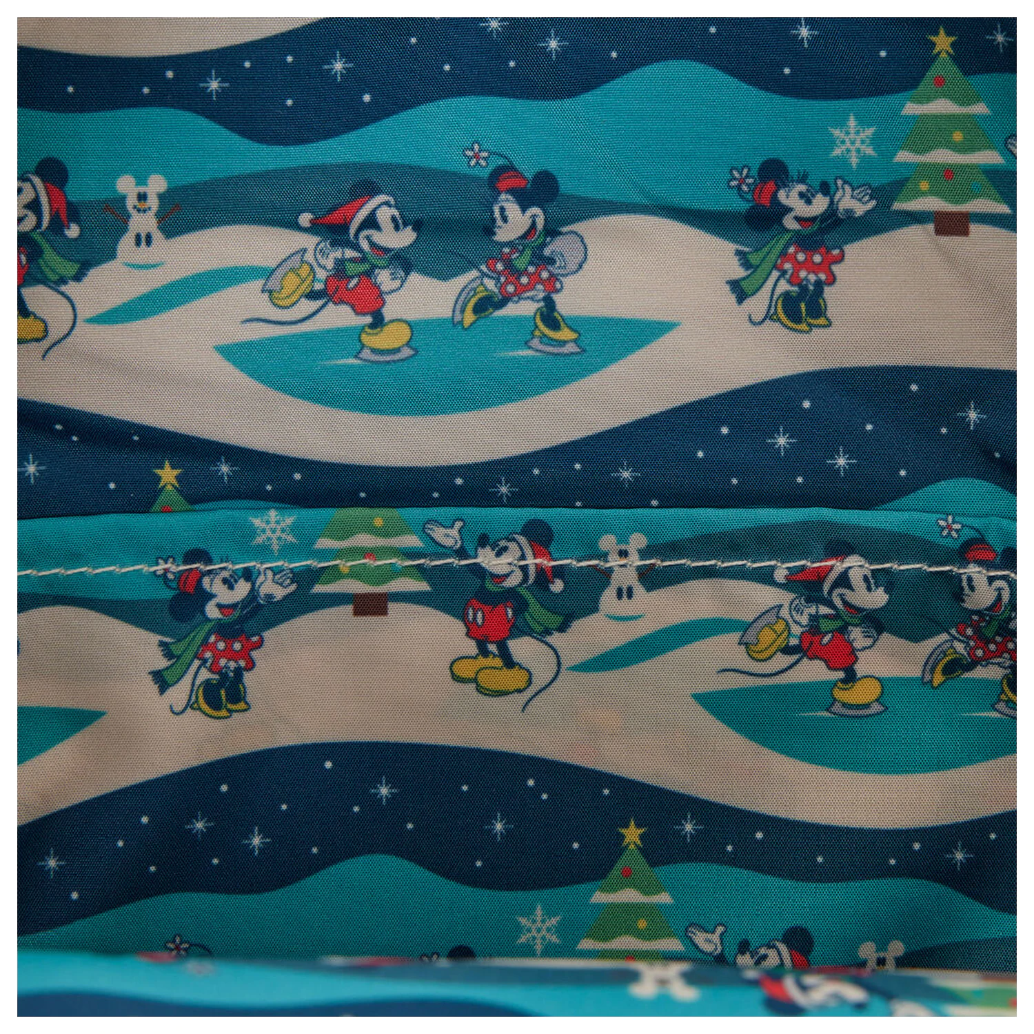 Loungefly Disney Mickey Holiday táska hátizsák termékfotó