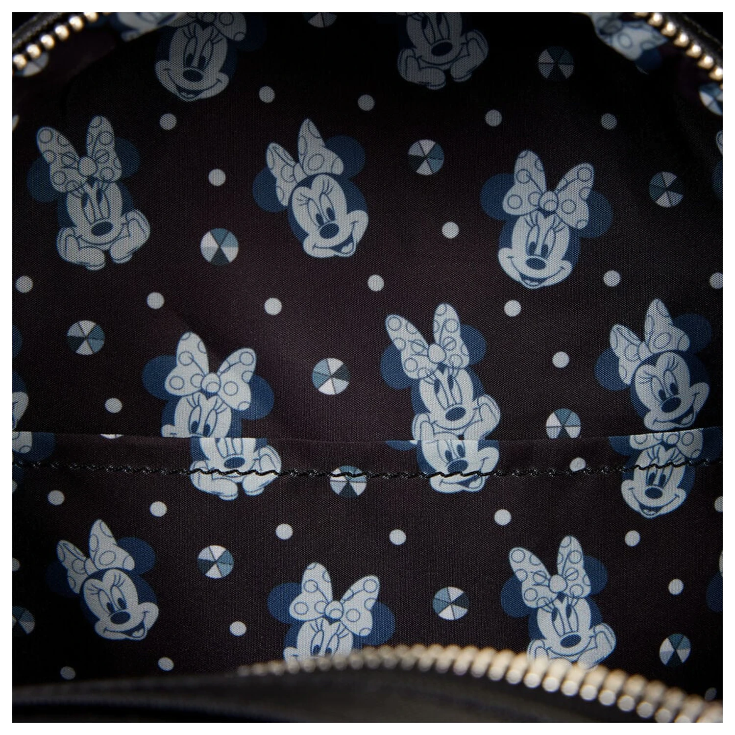 Loungefly Disney Minnie Studs & Chains táska hátizsák 26cm termékfotó