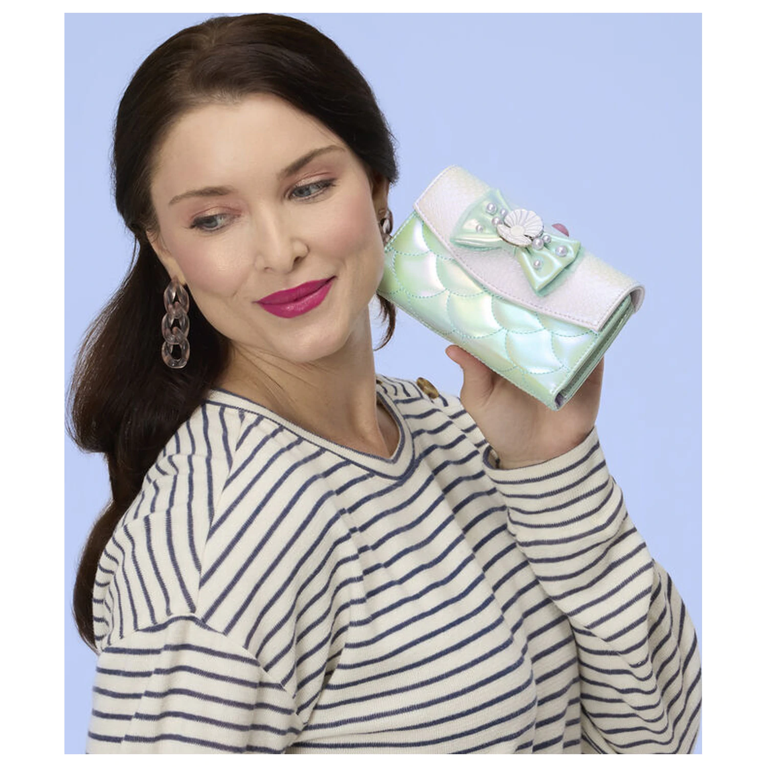 Loungefly Disney The Little Mermaid Iridescent Pearl flap pénztárca termékfotó