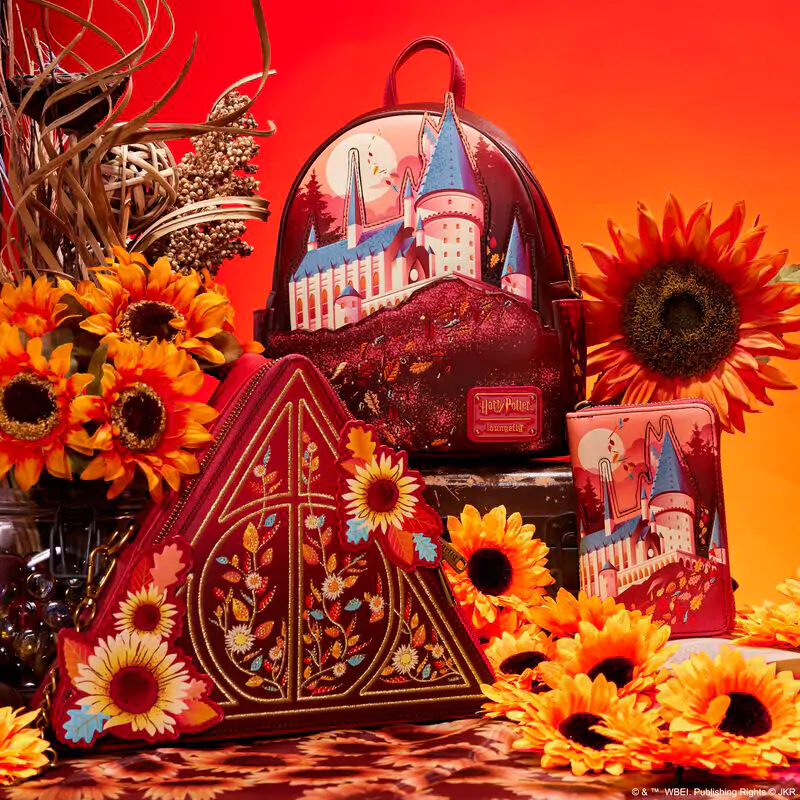 Loungefly Harry Potter Hogwarts Fall Leaves pénztárca termékfotó