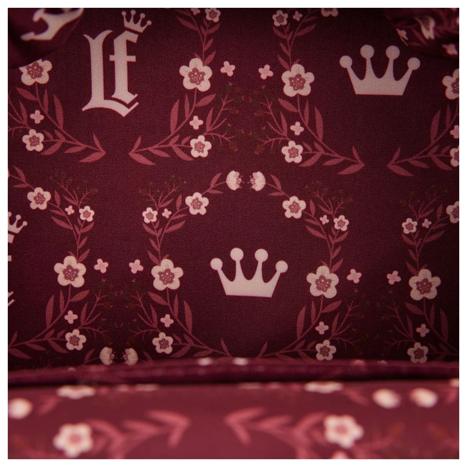 Loungefly Ice Cream & Red Floral keresztpántos táska termékfotó