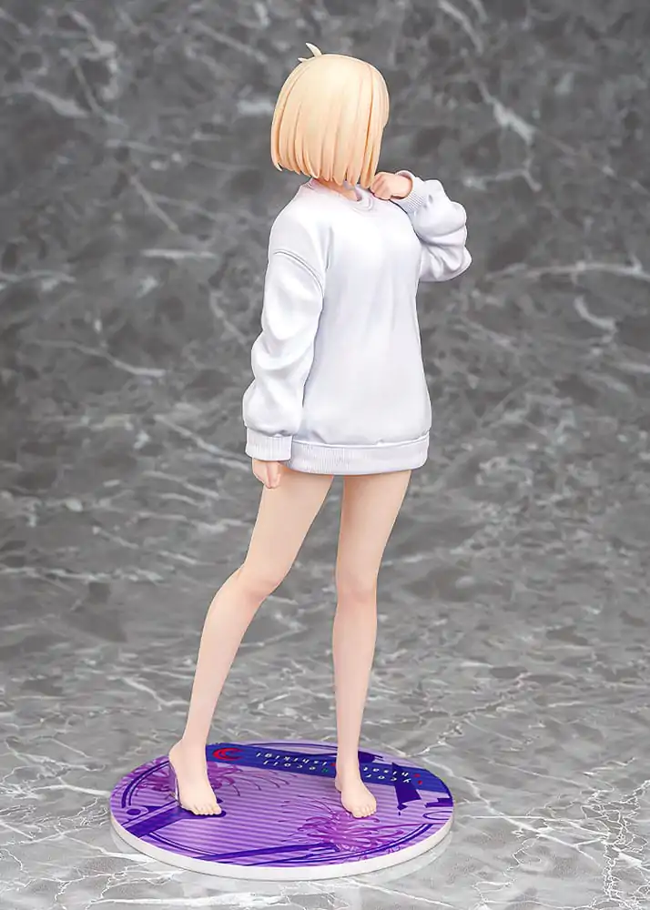 Lycoris Recoil 1/7 Chisato Nishikigi: Oversized Sweatshirt Ver. PVC szobor figura 25 cm termékfotó