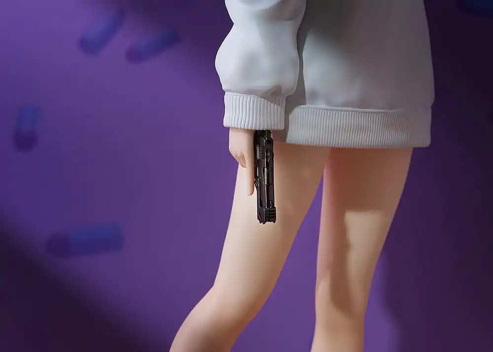 Lycoris Recoil 1/7 Chisato Nishikigi: Oversized Sweatshirt Ver. PVC szobor figura 25 cm termékfotó