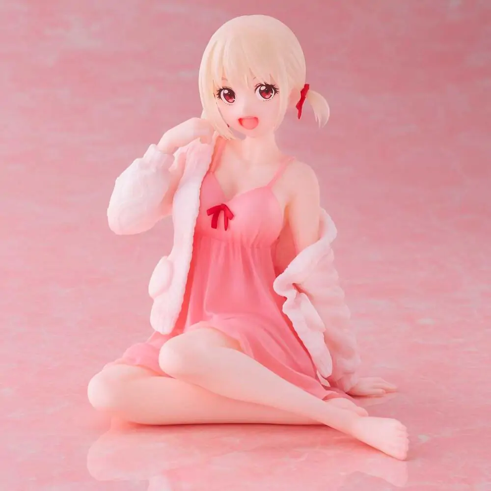 Lycoris Recoil Chisato Nishikigi Roomwear Desktop figura 18cm termékfotó