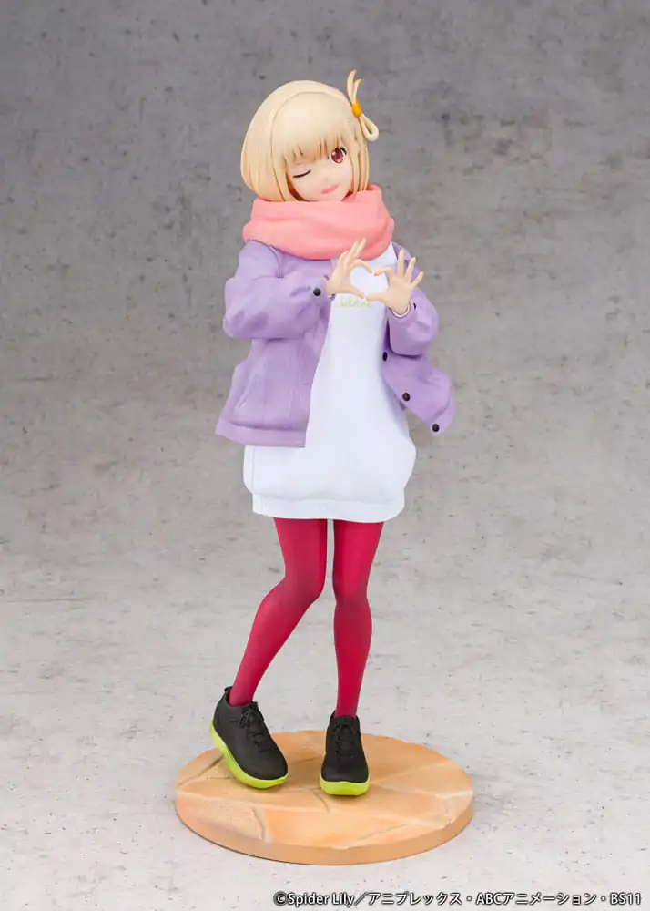 Lycoris Recoil PVC szobor figura 1/7 Chisato Nishikigi Winter Ver. 23 cm        termékfotó