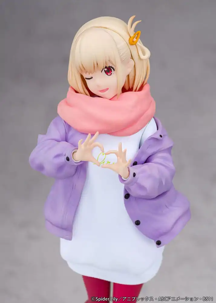 Lycoris Recoil PVC szobor figura 1/7 Chisato Nishikigi Winter Ver. 23 cm        termékfotó